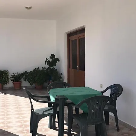 Konukevi Colombo 3*